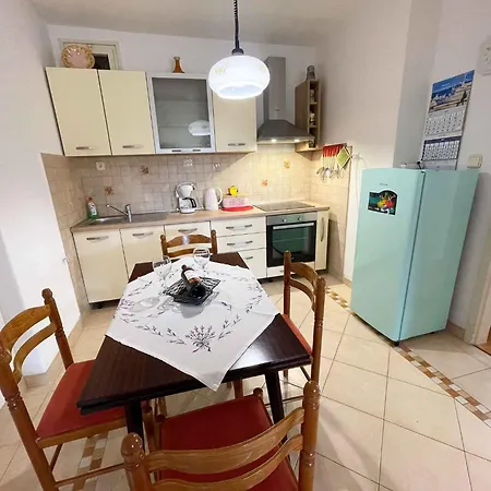Apartment In 41603 Dramalj