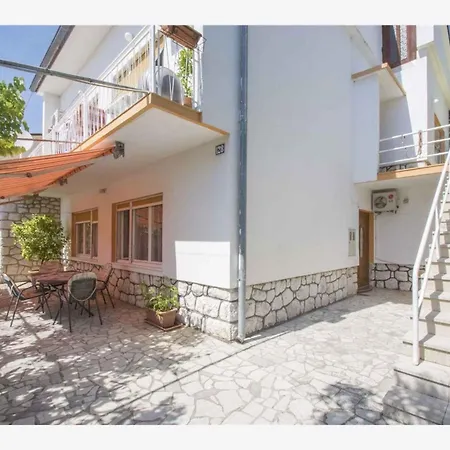 In 41603 Apartment Dramalj